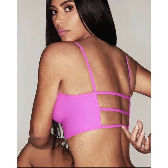 SKIMS Fits Everybody Strappy Back Cami Crop Top Neon Pink - Picture 1 of 4